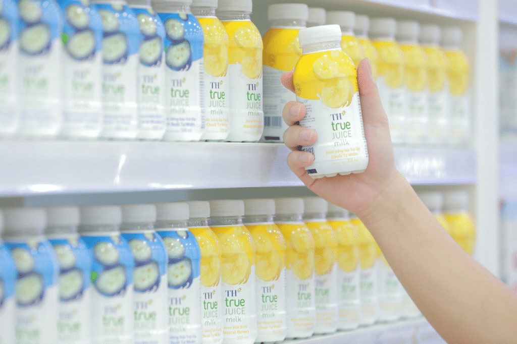 Phân tích Ma trận SWOT của TH True MILK 25 Thị trường nội địa sữa TH True Milk đang tăng trưởng khá nhanh