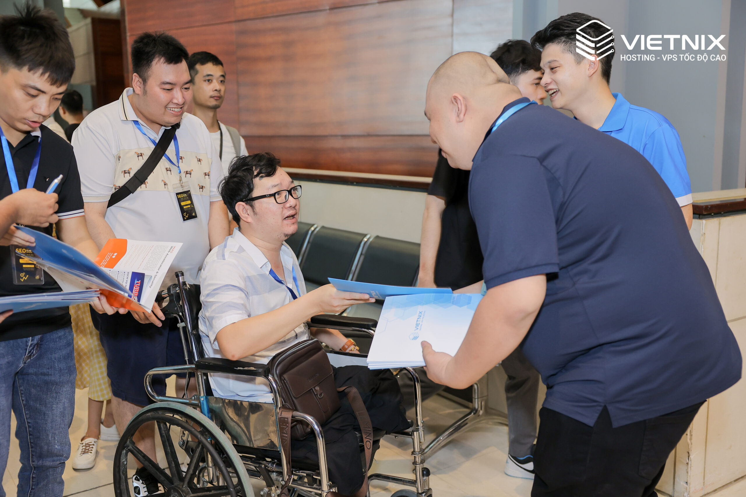 Vietnix - Nhà tài trợ Kim Cương sự kiện SEO Growth Hacking 2023 17 Vietnix SEOEvent 58 scaled