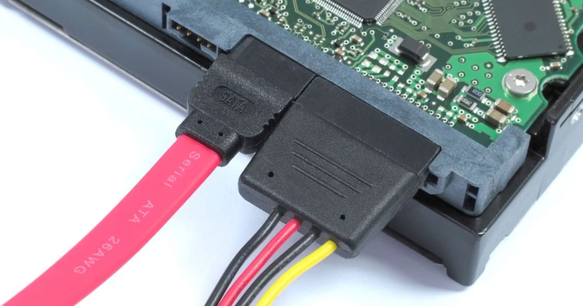 Mainboard là gì? Cấu tạo, chức năng và cách chọn PC, Server 27 Cổng kết nối lưu trữ