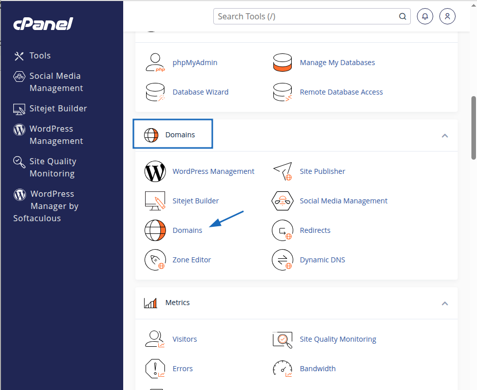 Có nên sử dụng nhiều tên miền cho một website không? 26 Bạn chọn Domains trong phần DOMAINS.