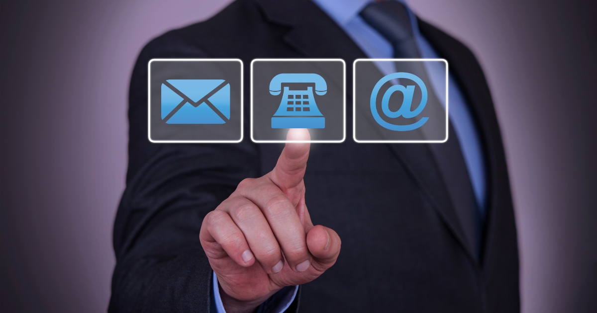 Liên hệ chuyên gia kỹ thuật hoặc quản trị website (Nguồn: Internet)