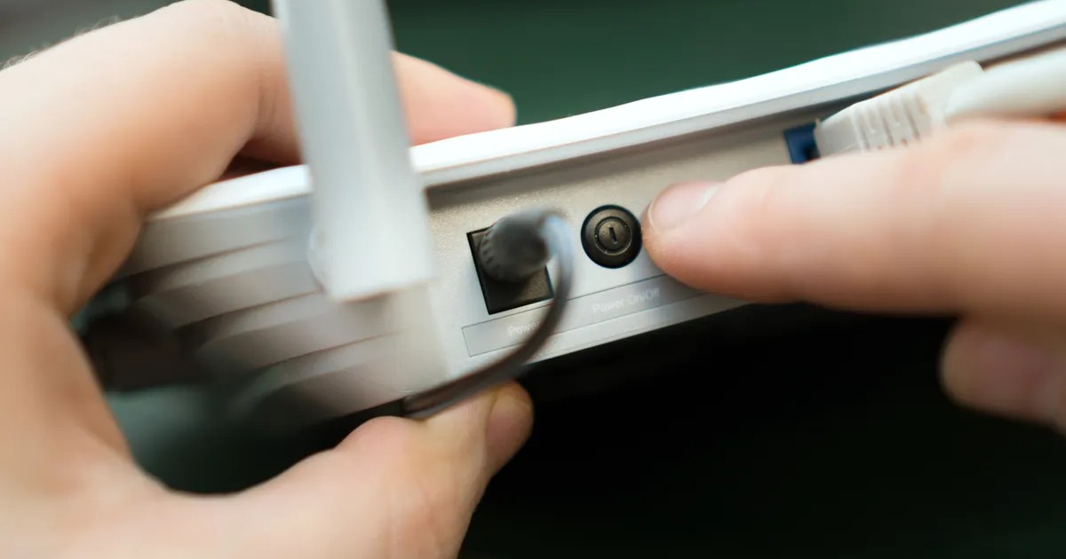 Lỗi Failed DNS Lookup là gì? Nguyên nhân và 7 cách khắc phục nhanh chóng 26 Bạn cần tắt nguồn thiết bị modem hoặc router