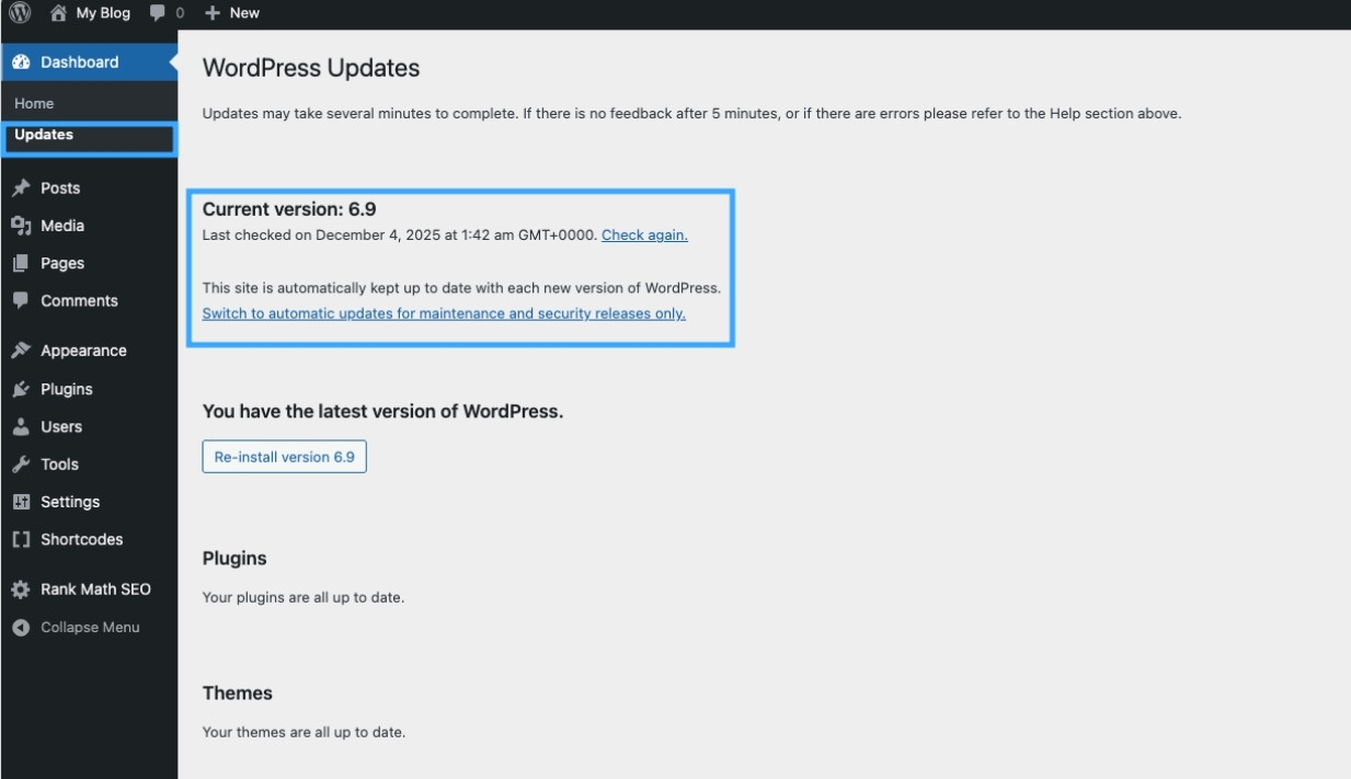 Bạn cần vào Dashboard, chọn Updates để cập nhật lên bản WordPress mới nhất