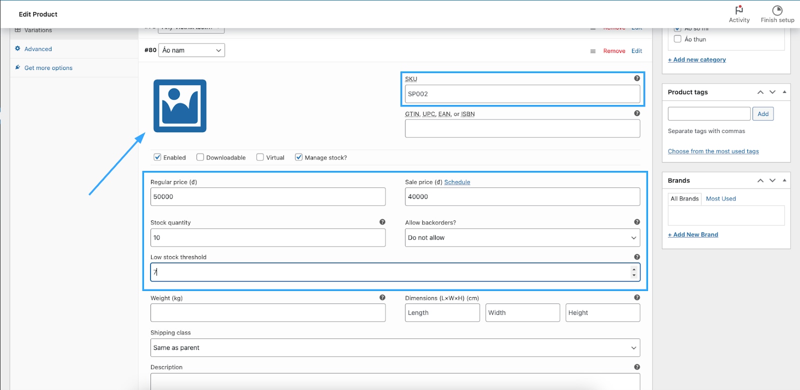 Bạn click vào khoảng trắng của từng dòng biến thể để mở rộng bảng cài đặt