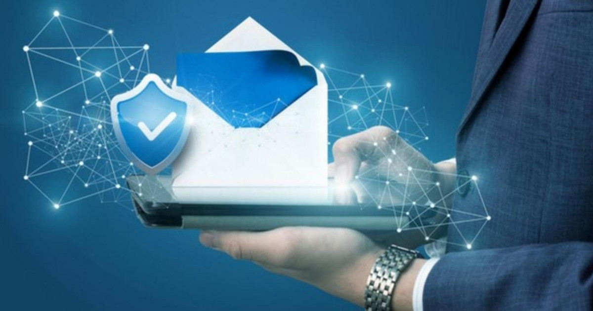 TXT record được dùng để xác thực và bảo vệ hệ thống email