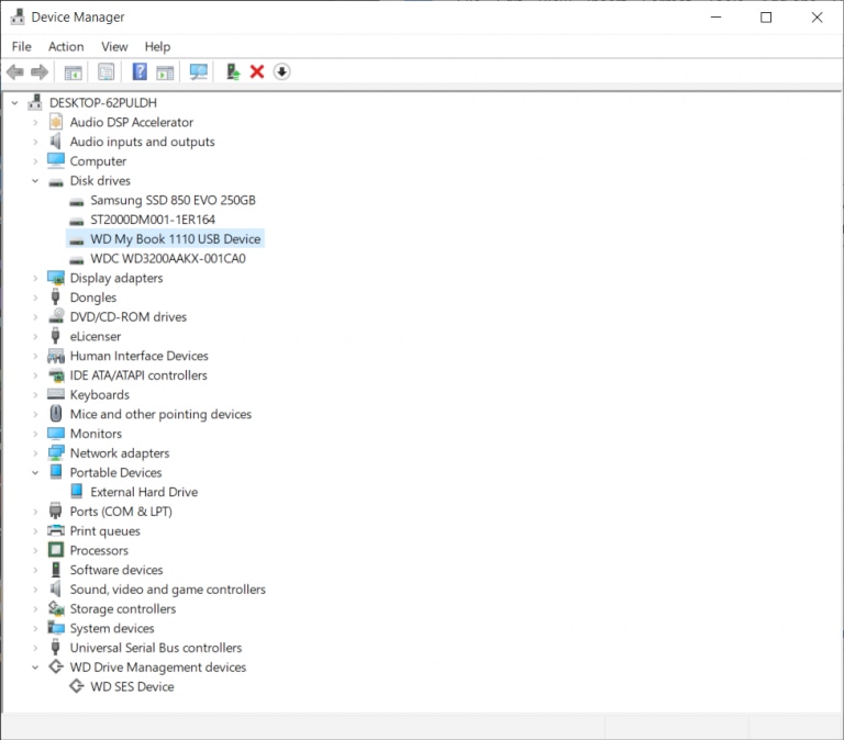 Bạn vào Disk drives để xem danh sách ổ