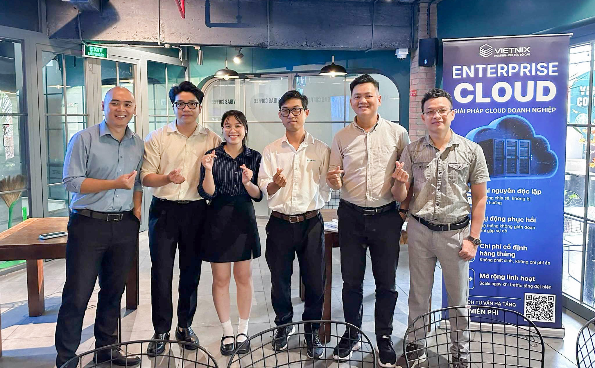 Nhìn lại sự kiện Cafe Talk: Smart Sale - Khai mở kỷ nguyên đàm phán khách hàng 9 Đội ngũ Vietnix tại sự kiện